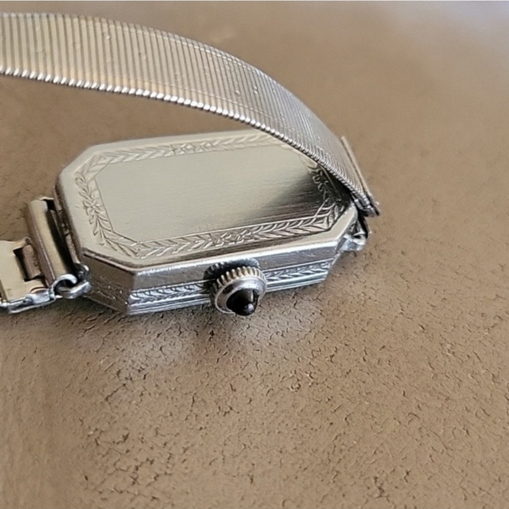 Ladies‎ Bulova Watch 1920 vintage - Picture 3 of 6